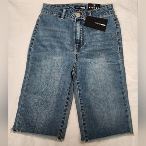 NWT FashionNova Bermuda Denim Shorts Women's  3 Medium Blue Wash